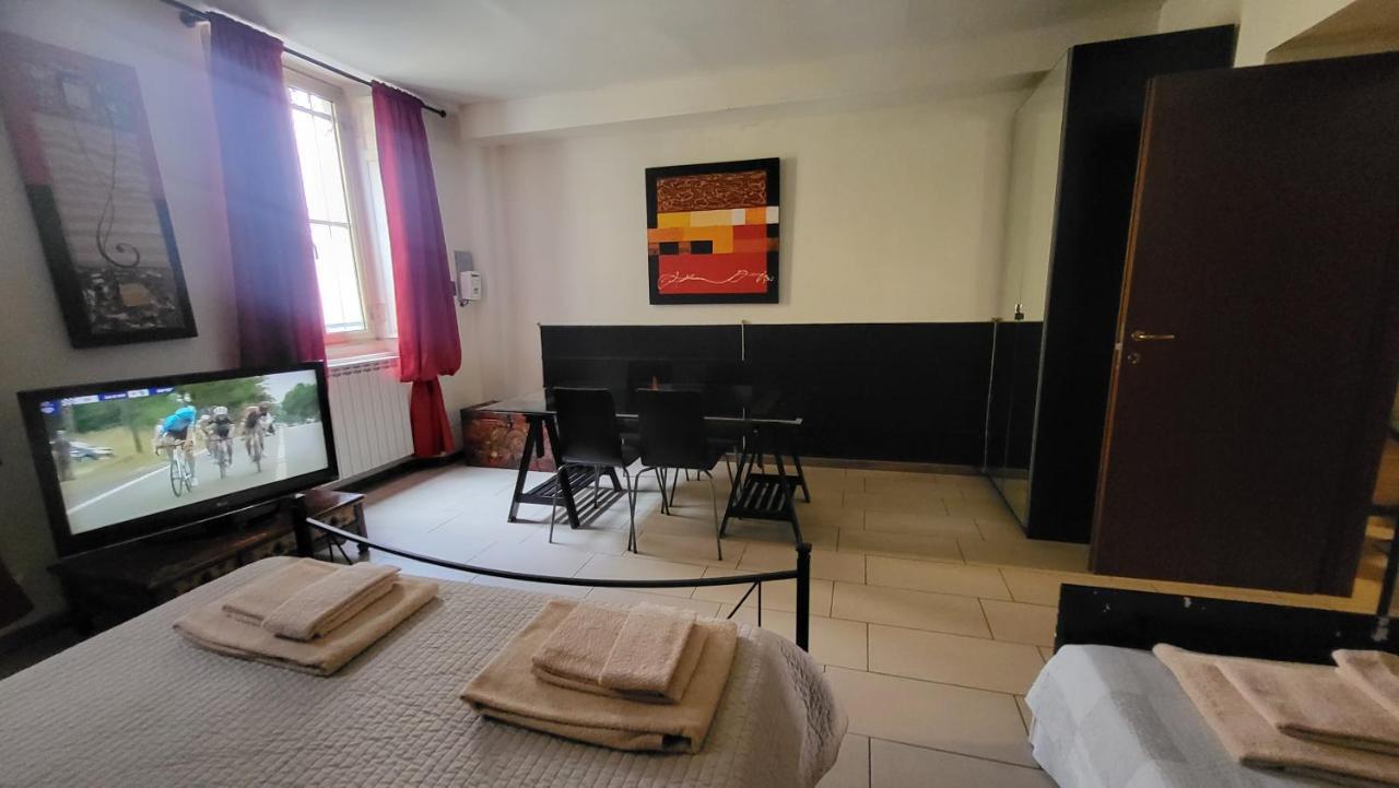 Saint Martin'S House Appartement Vigevano Buitenkant foto