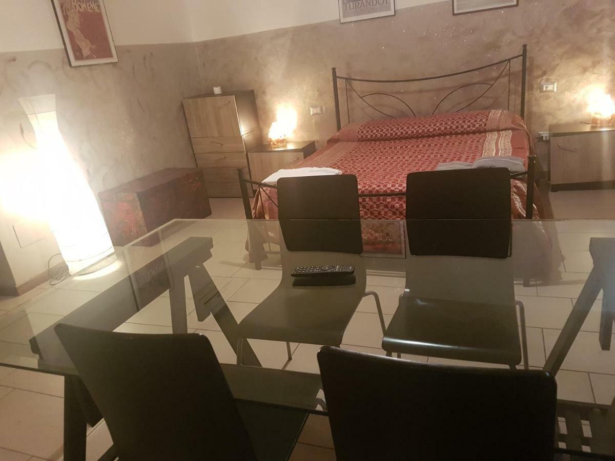 Saint Martin'S House Appartement Vigevano Buitenkant foto