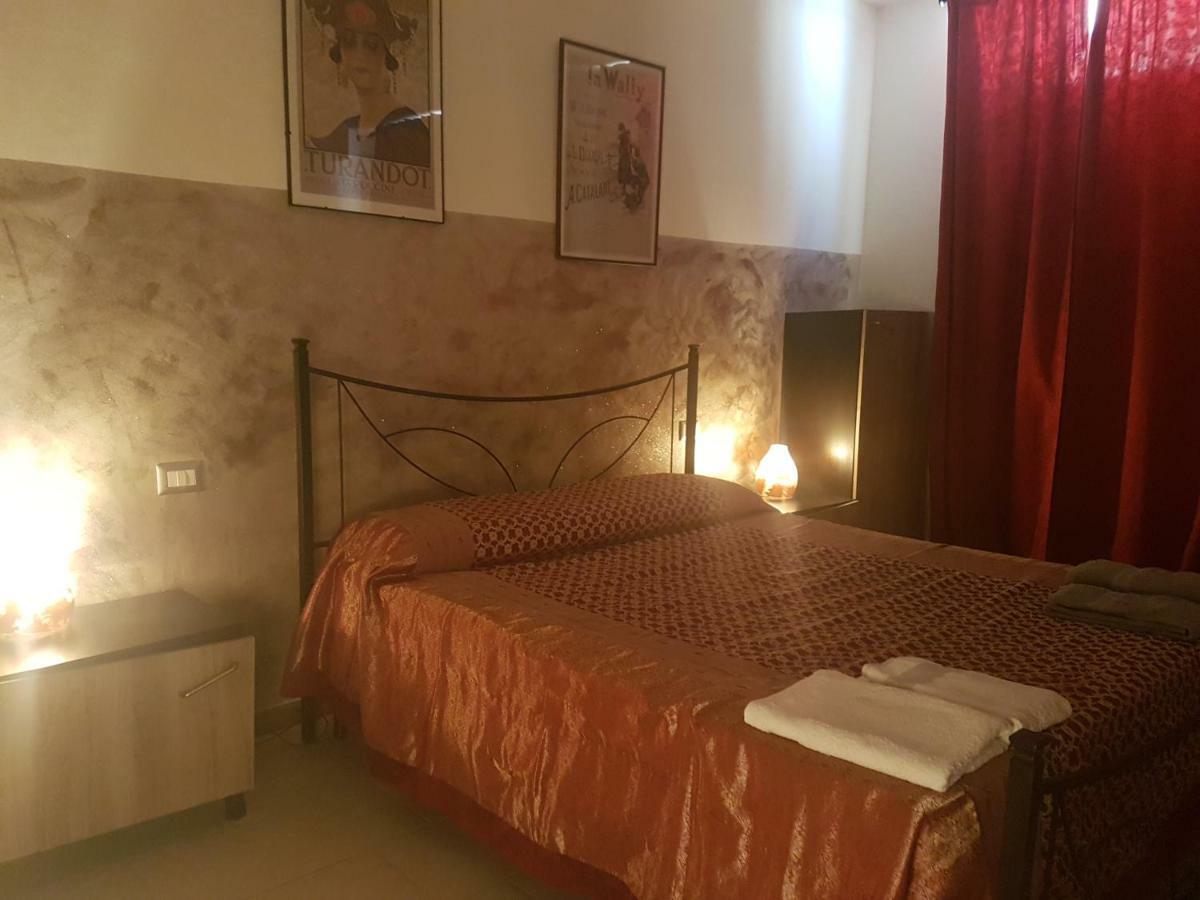 Saint Martin'S House Appartement Vigevano Buitenkant foto